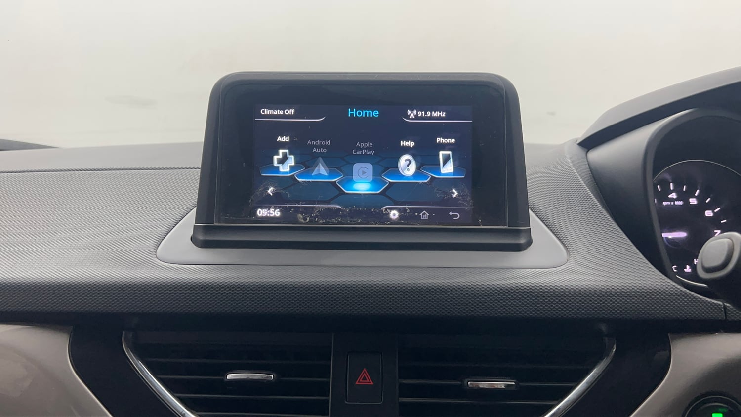 Used 2019 Tata Nexon XZA Plus Petrol Dual Tone Petrol Automatic top_features Touch screen infotainment system