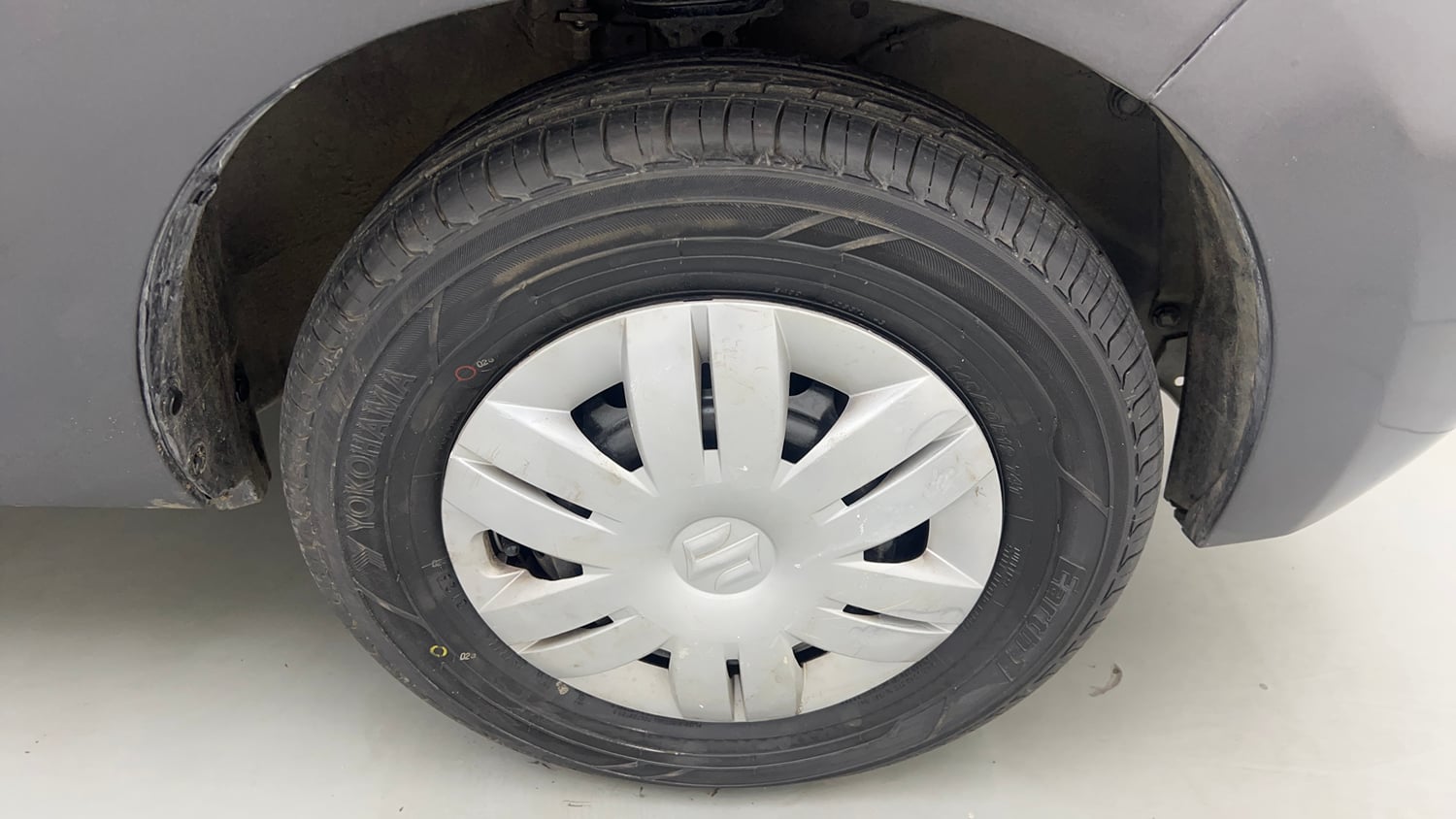Used 2020 Maruti Suzuki Alto 800 VXi Petrol Manual tyres RIGHT FRONT TYRE RIM VIEW