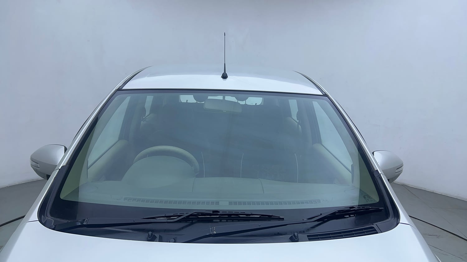 Used 2013 Maruti Suzuki Ertiga Vxi Petrol Manual exterior FRONT WINDSHIELD VIEW