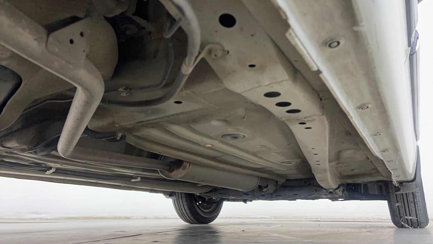 Used 2022 Maruti Suzuki Celerio ZXi AMT Petrol Automatic extra REAR RIGHT UNDERBODY VIEW