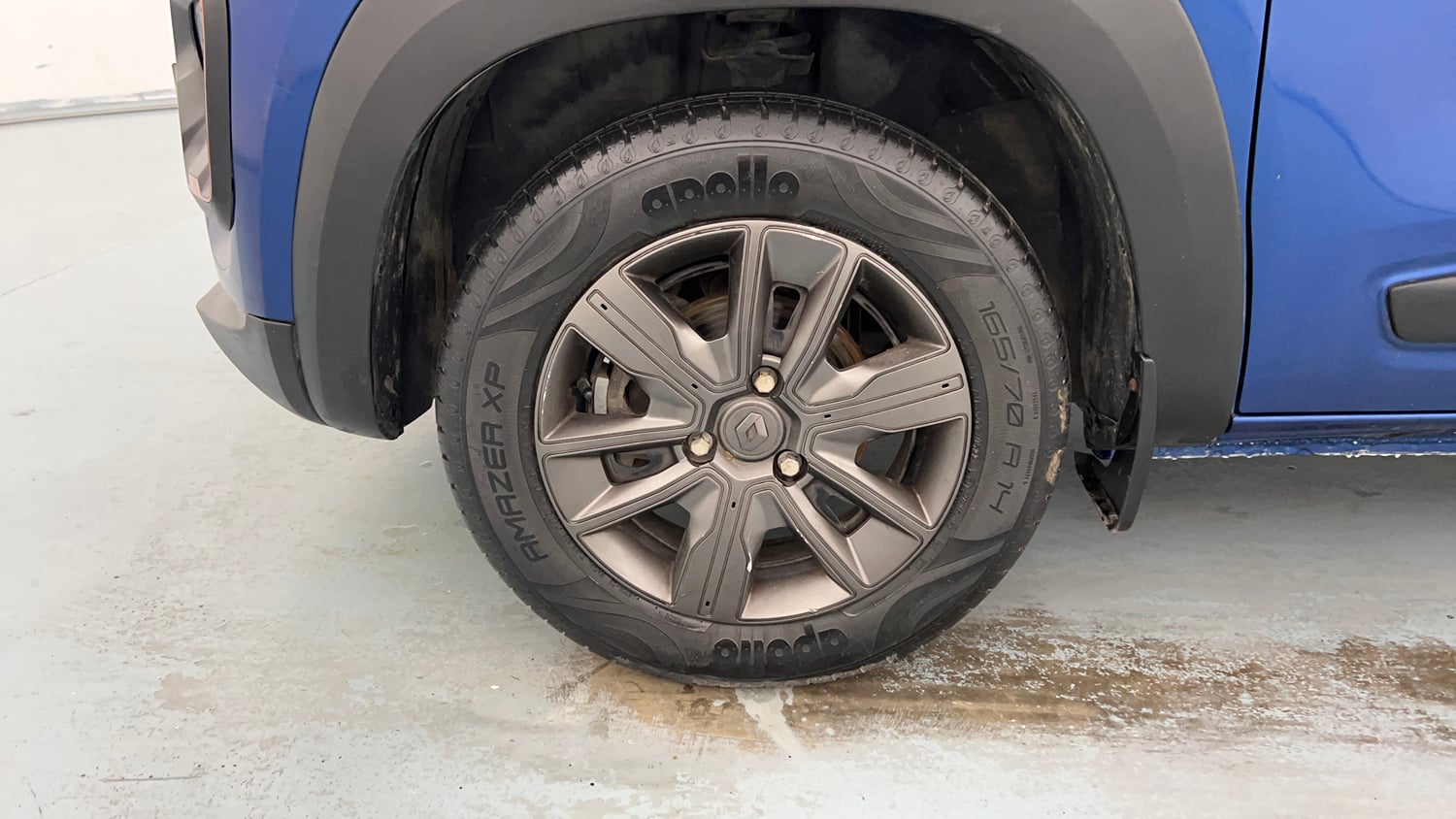 Used 2022 Renault Kwid CLIMBER 1.0 (O) Petrol Manual tyres LEFT FRONT TYRE RIM VIEW