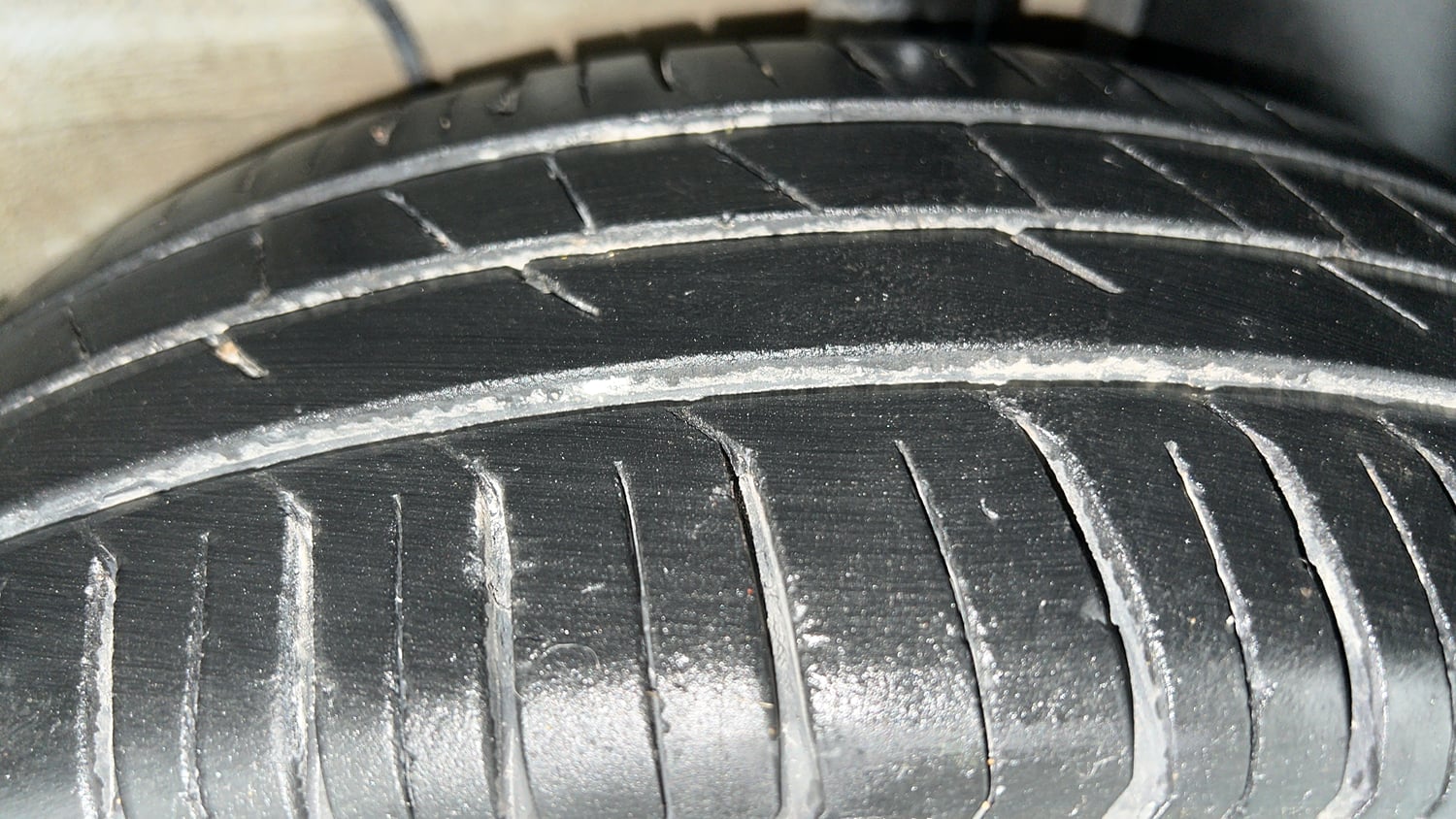Used 2024 Tata Punch Pure MT Petrol Manual tyres LEFT REAR TYRE TREAD VIEW