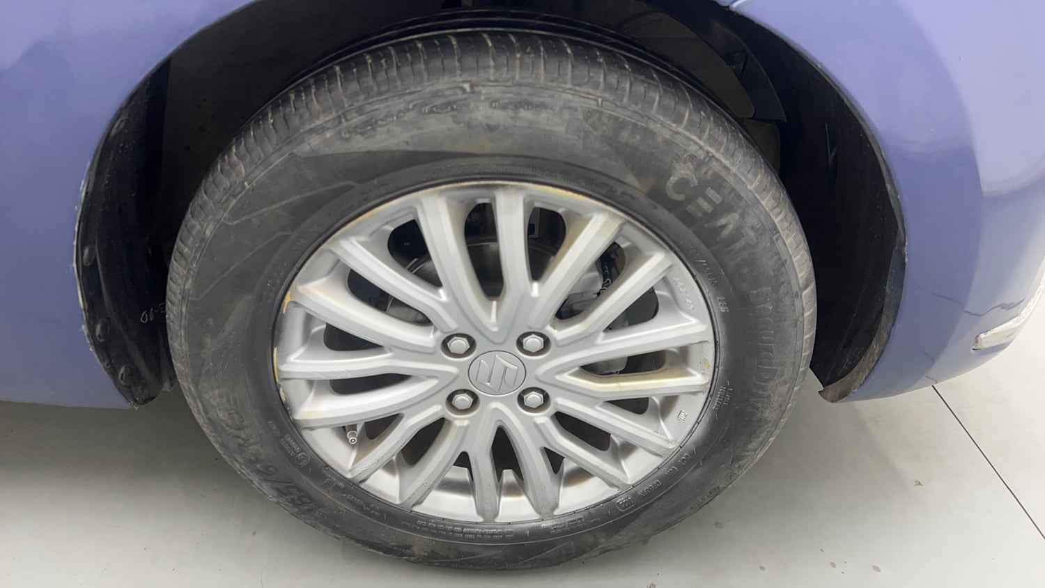 Used 2017 Maruti Suzuki Dzire ZXi AMT Petrol Automatic tyres RIGHT FRONT TYRE RIM VIEW