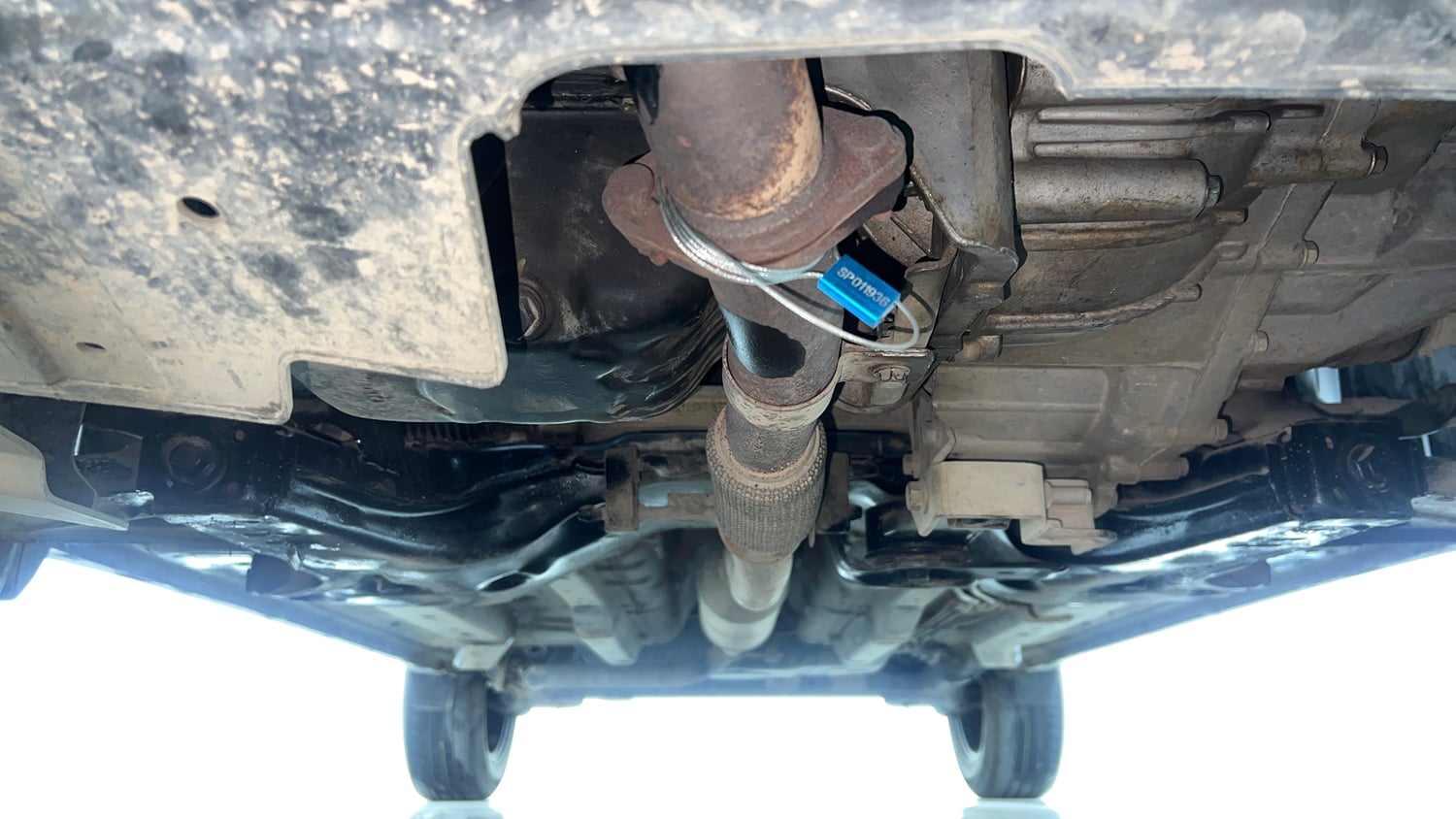 Used 2023 Tata Nexon XZ Plus (S) Petrol Manual extra FRONT LEFT UNDERBODY VIEW