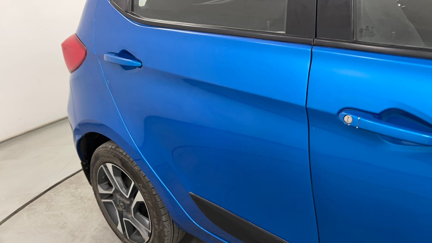 Used 2019 Tata Tiago Revotron XZ Plus Petrol Manual dents MINOR SCRATCH