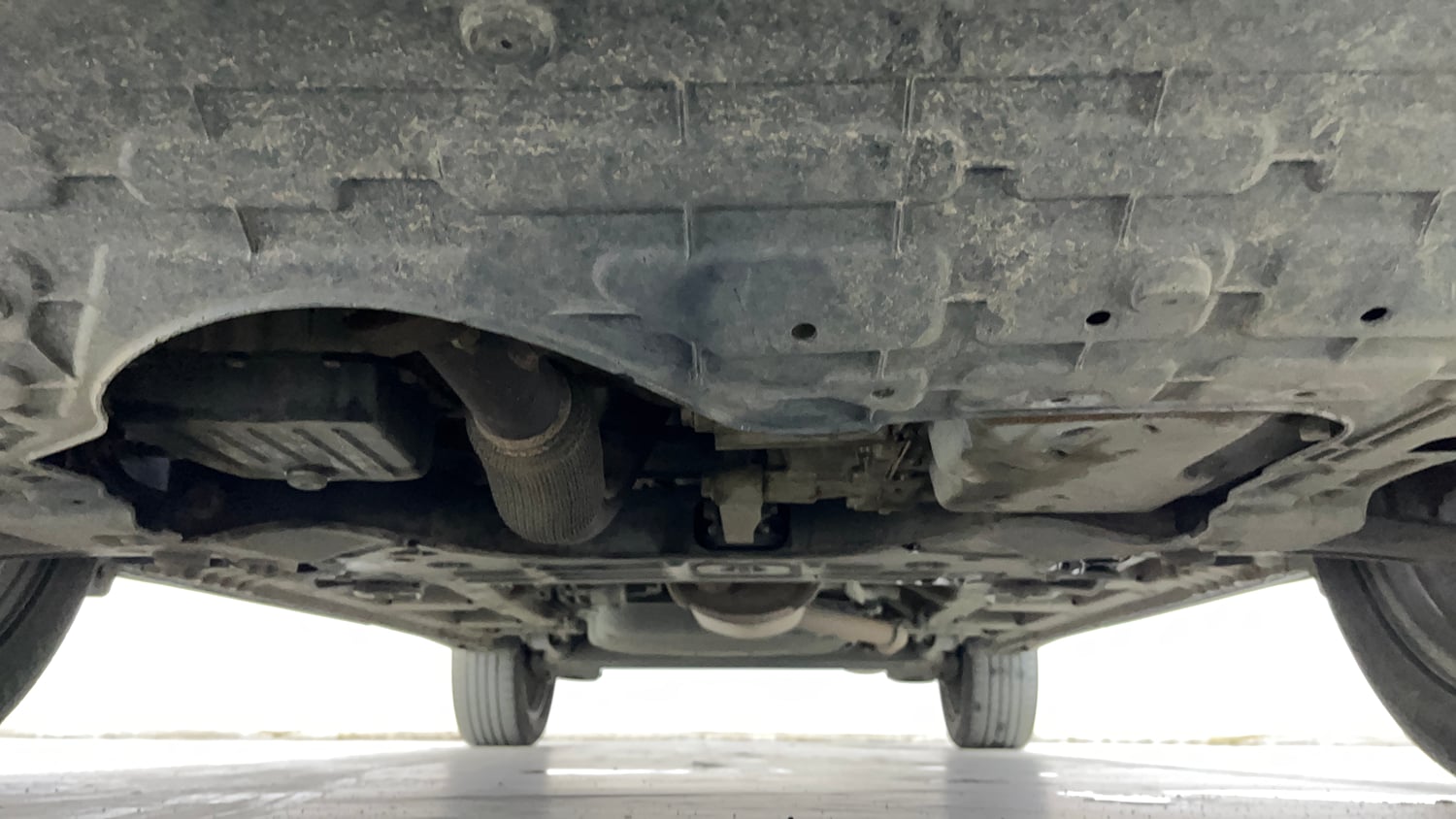 Used 2023 MG Motors Hector Sharp 1.5 Petrol CVT Petrol Automatic extra FRONT LEFT UNDERBODY VIEW