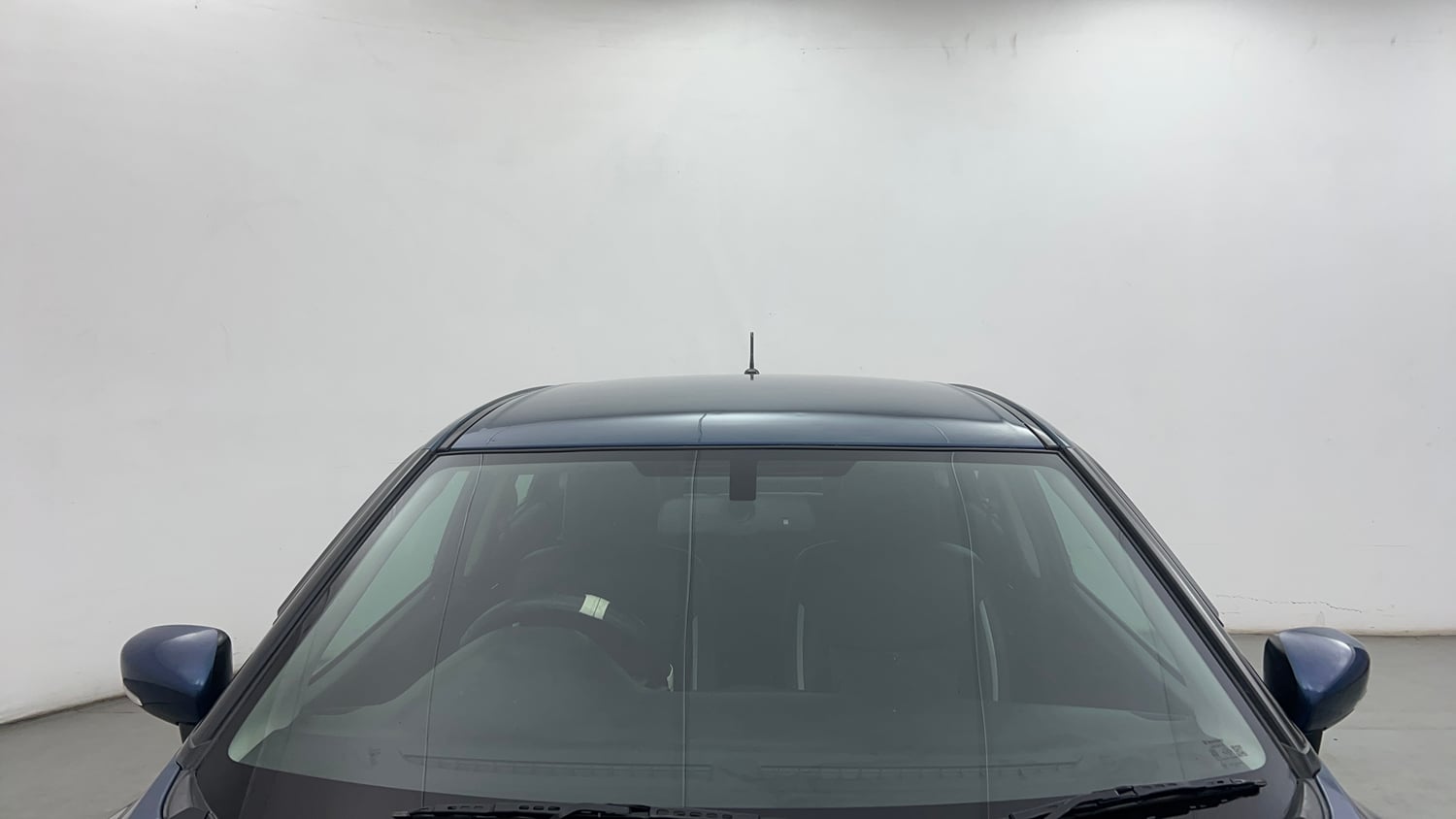 Used 2016 Maruti Suzuki Baleno Zeta 1.2 Petrol Manual exterior FRONT WINDSHIELD VIEW