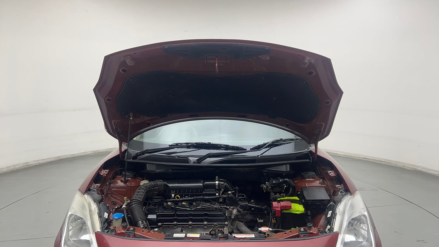 Used 2017 Maruti Suzuki Dzire VXi Petrol Manual engine ENGINE & BONNET OPEN FRONT VIEW