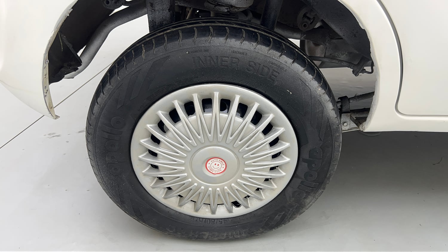 Used 2019 Maruti Suzuki Alto 800 LXi CNG Cng Manual tyres RIGHT REAR TYRE RIM VIEW