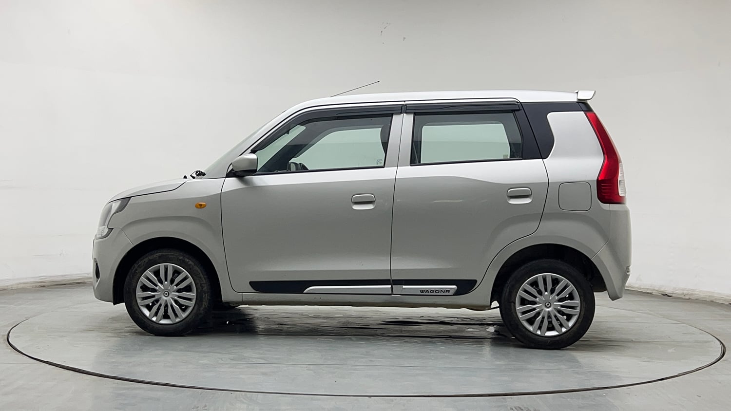 Used 2024 Maruti Suzuki Wagon R VXI 1.0 CNG Cng Manual exterior LEFT SIDE VIEW