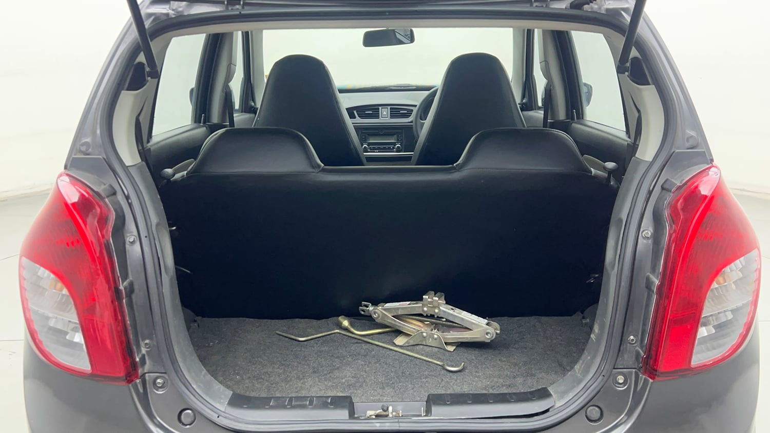 Used 2020 Maruti Suzuki Alto 800 VXi Petrol Manual interior DICKY INSIDE VIEW
