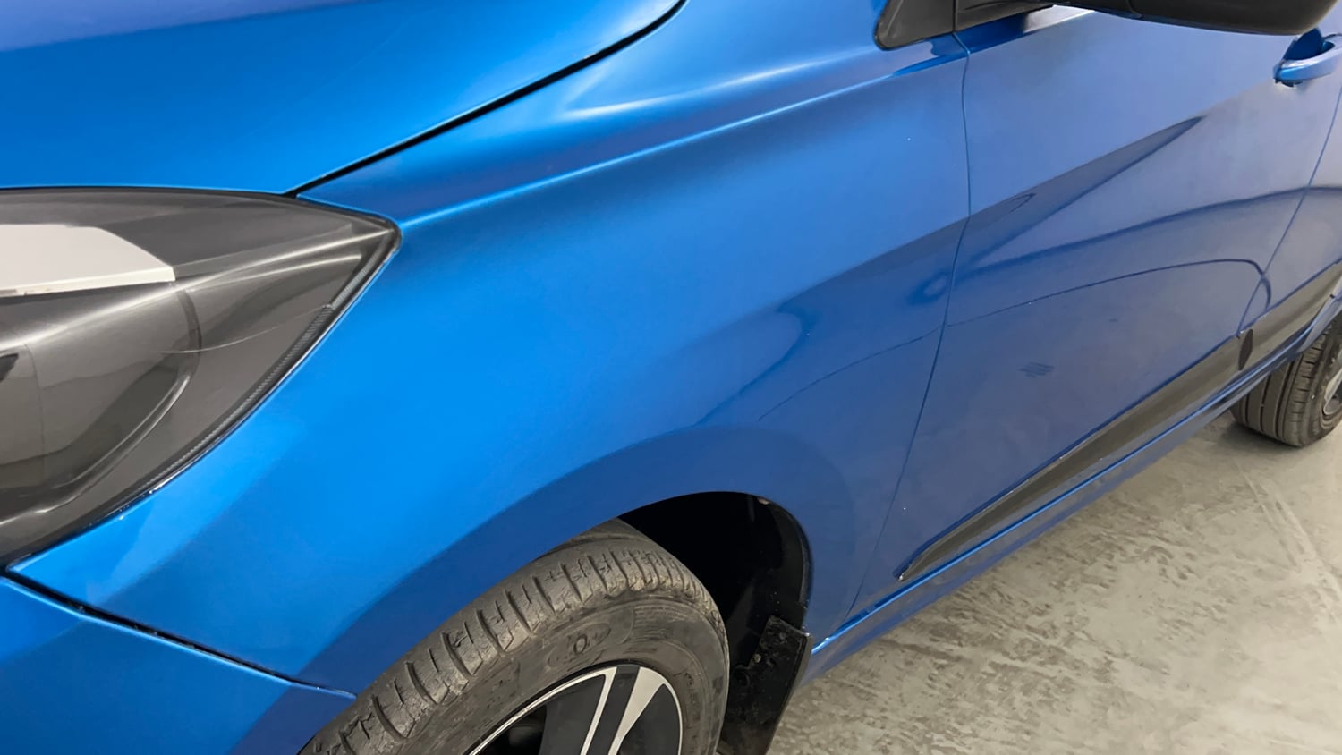 Used 2019 Tata Tiago Revotron XZ Plus Petrol Manual dents MINOR SCRATCH