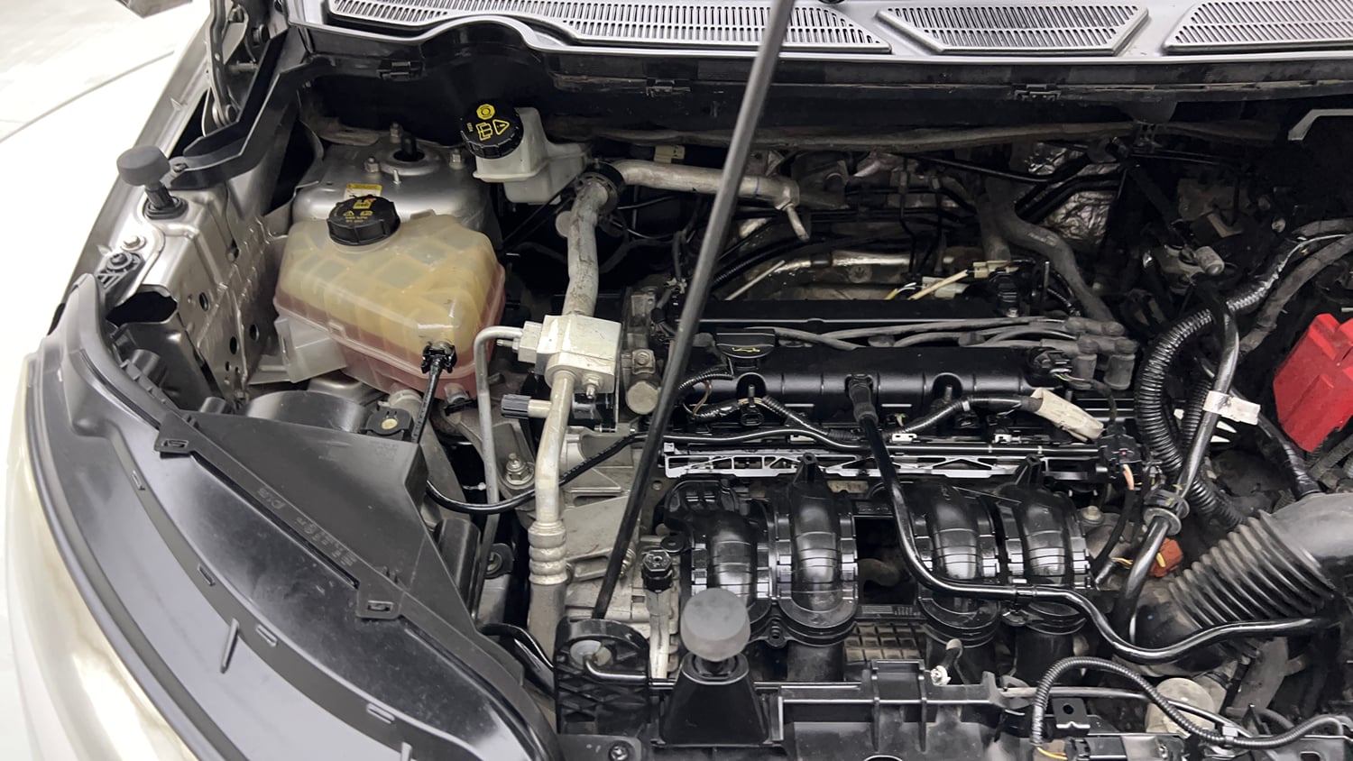 Used 2017 Ford EcoSport Titanium 1.5L Ti-VCT AT Petrol Automatic engine ENGINE RIGHT SIDE VIEW
