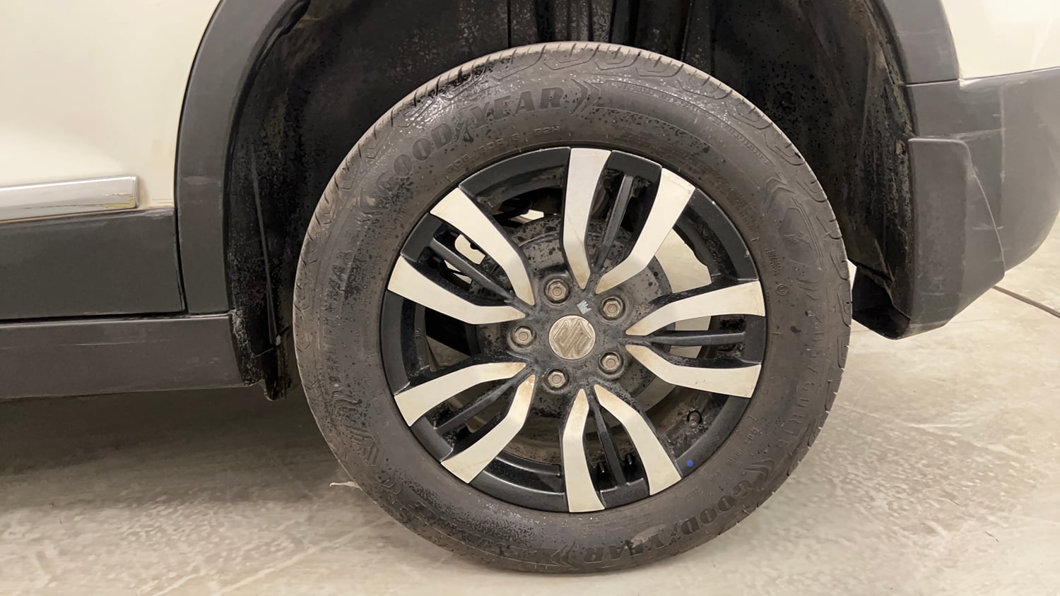 Used 2020 maruti-suzuki Vitara Brezza VXi Petrol Manual tyres LEFT REAR TYRE RIM VIEW