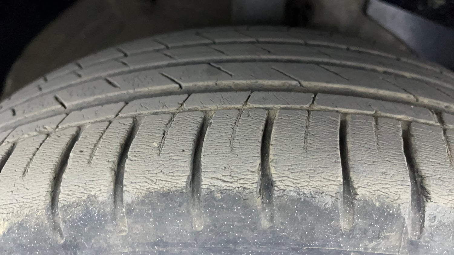 Used 2023 MG Motors Hector Sharp 1.5 Petrol CVT Petrol Automatic tyres RIGHT FRONT TYRE TREAD VIEW