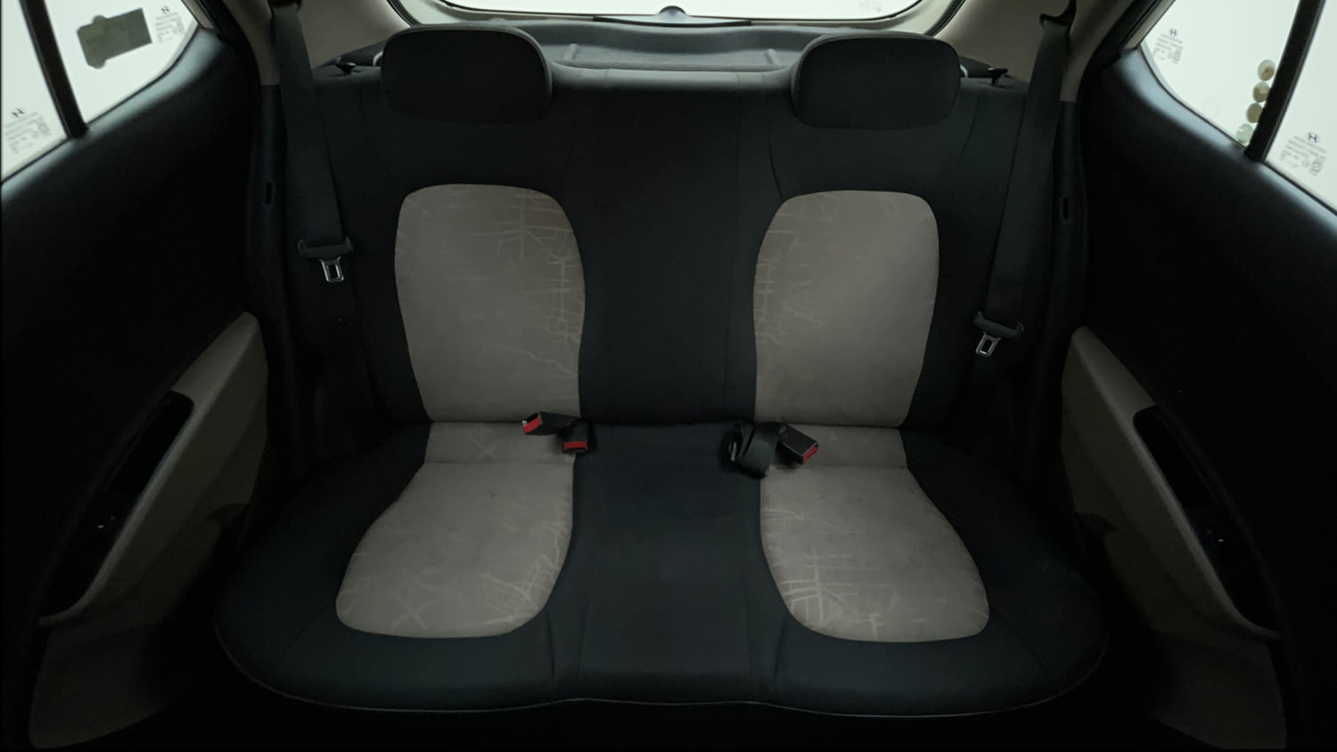 Used 2013 Hyundai Grand i10 Sportz 1.2 Kappa VTVT Petrol Manual interior REAR SEAT CONDITION VIEW