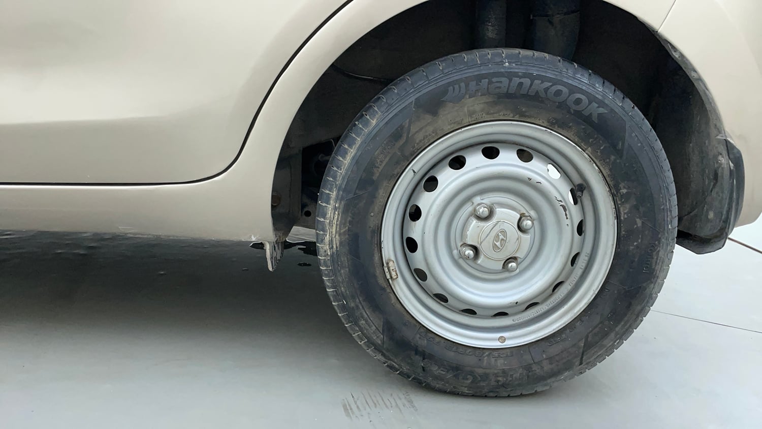 Used 2019 Hyundai Santro Era Executive Petrol Manual tyres LEFT REAR TYRE RIM VIEW