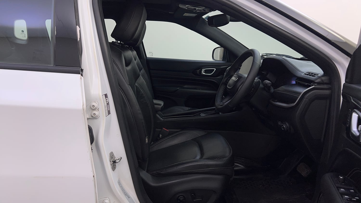 Used 2022 Jeep Compass 5th Anniversary Edition 1.4 Petrol DCT Petrol Automatic interior RIGHT SIDE FRONT DOOR CABIN VIEW