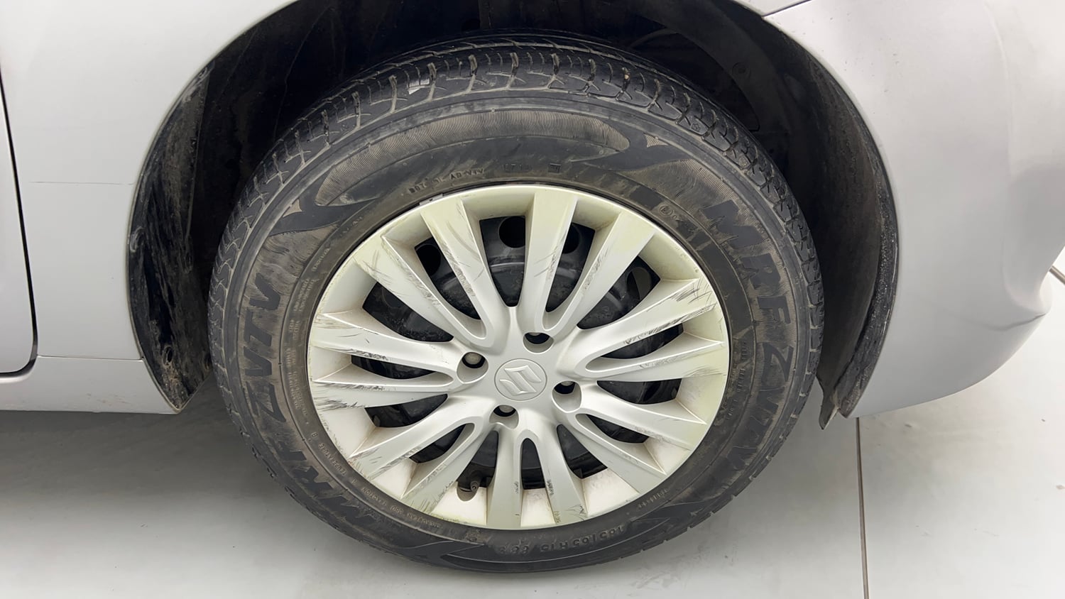 Used 2019 Maruti Suzuki Baleno Delta Petrol Manual tyres RIGHT FRONT TYRE RIM VIEW