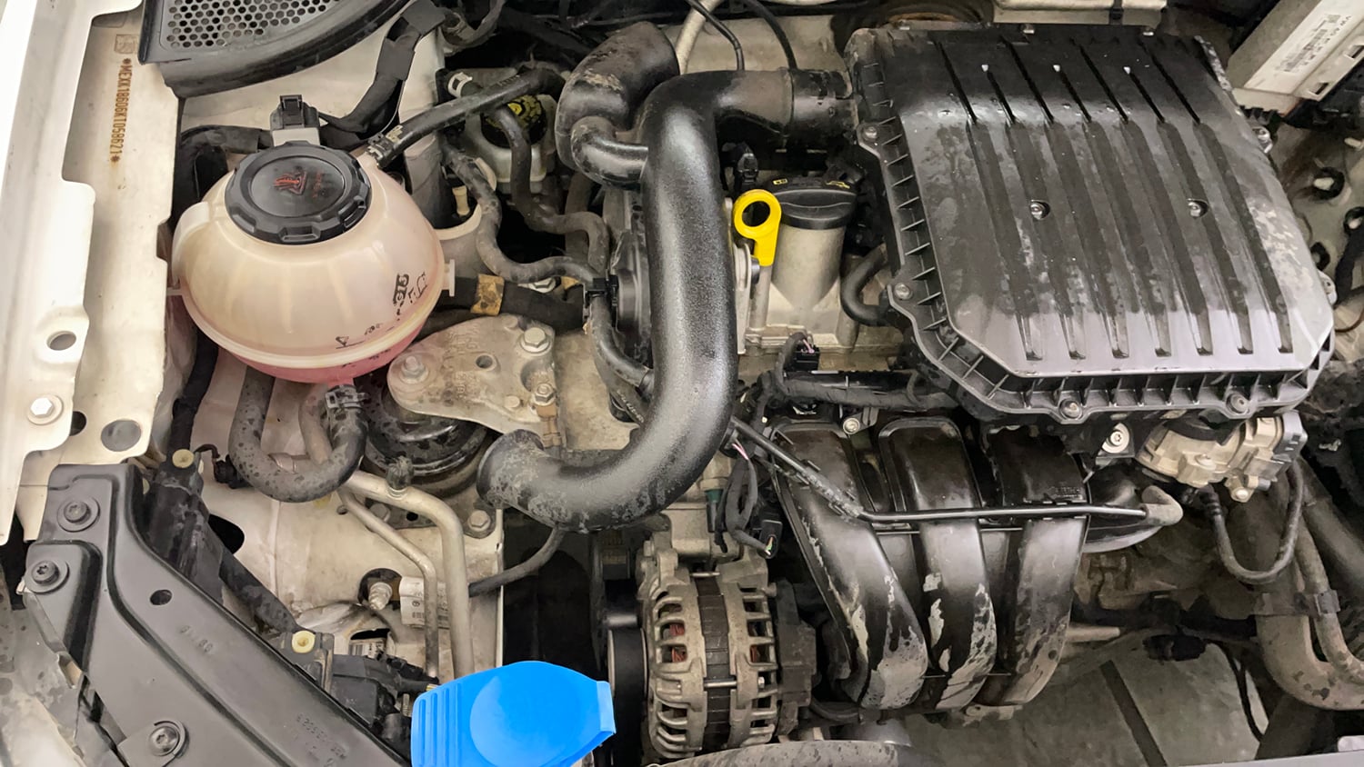 Used 2019 Volkswagen Ameo Trendline 1.0L (P) Petrol Manual engine ENGINE RIGHT SIDE VIEW