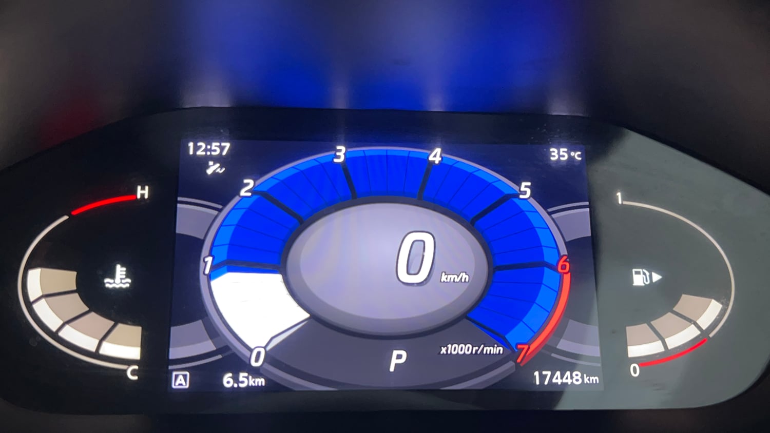 Used 2023 Nissan Magnite XV Turbo CVT Petrol Automatic interior CLUSTERMETER VIEW