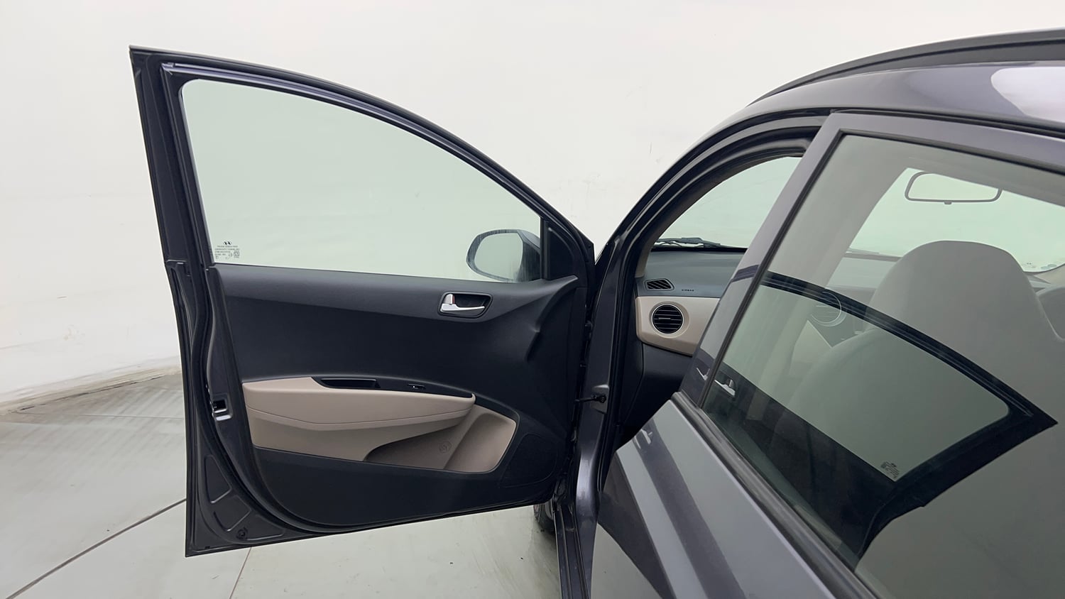 Used 2018 Hyundai Grand i10 Sportz 1.2 Kappa VTVT Petrol Manual interior LEFT FRONT DOOR OPEN VIEW