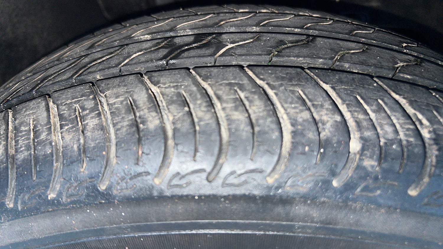 Used 2024 Tata Tigor XM Petrol Manual tyres RIGHT FRONT TYRE TREAD VIEW
