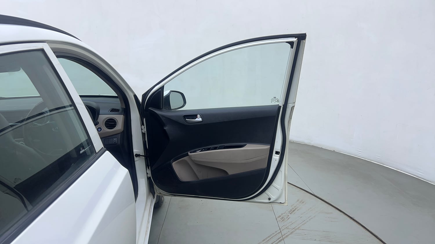 Used 2016 Hyundai Grand i10 Asta AT 1.2 Kappa VTVT Petrol Automatic interior RIGHT FRONT DOOR OPEN VIEW