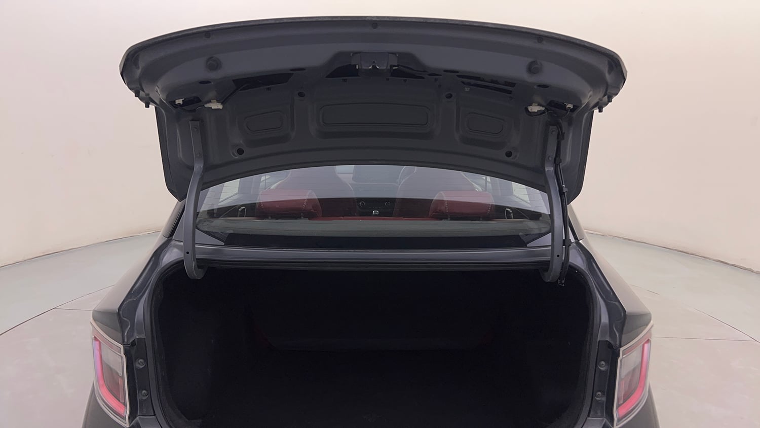 Used 2020 Hyundai Aura SX 1.2 (O) Petrol Petrol Manual interior DICKY DOOR OPEN VIEW