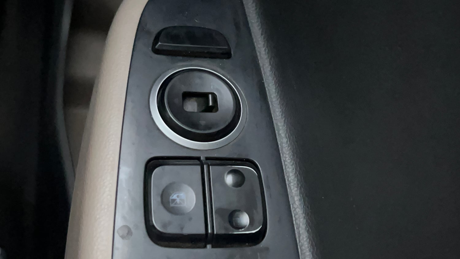 Used 2015 Hyundai Grand i10 Sportz 1.2 Kappa VTVT Petrol Manual top_features Adjustable ORVM