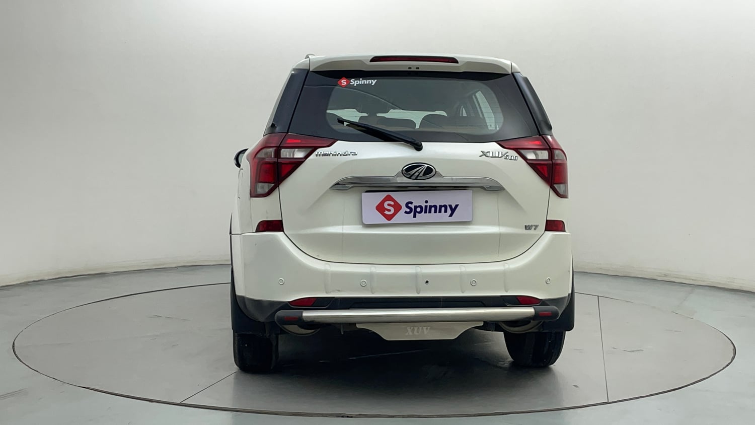 Used 2018 Mahindra XUV500 W7 Diesel Manual exterior BACK VIEW