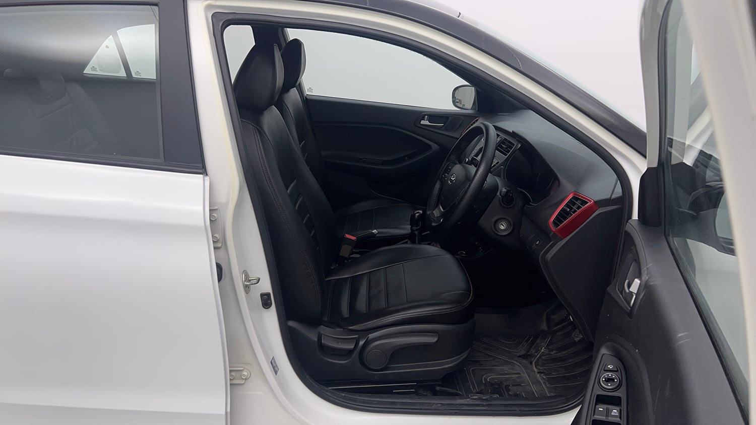 Used 2019 Hyundai Elite i20 Sportz Plus 1.2 Dual Tone Petrol Manual interior RIGHT SIDE FRONT DOOR CABIN VIEW
