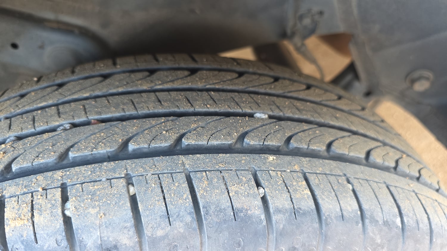 Used 2022 Hyundai Venue SX 1.2 Petrol Petrol Manual tyres RIGHT REAR TYRE TREAD VIEW