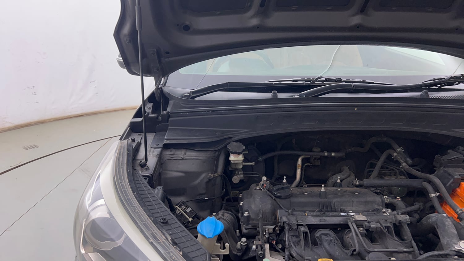 Used 2017 Hyundai Creta SX Plus 1.6 AT Petrol Petrol Automatic engine ENGINE RIGHT SIDE HINGE & APRON VIEW