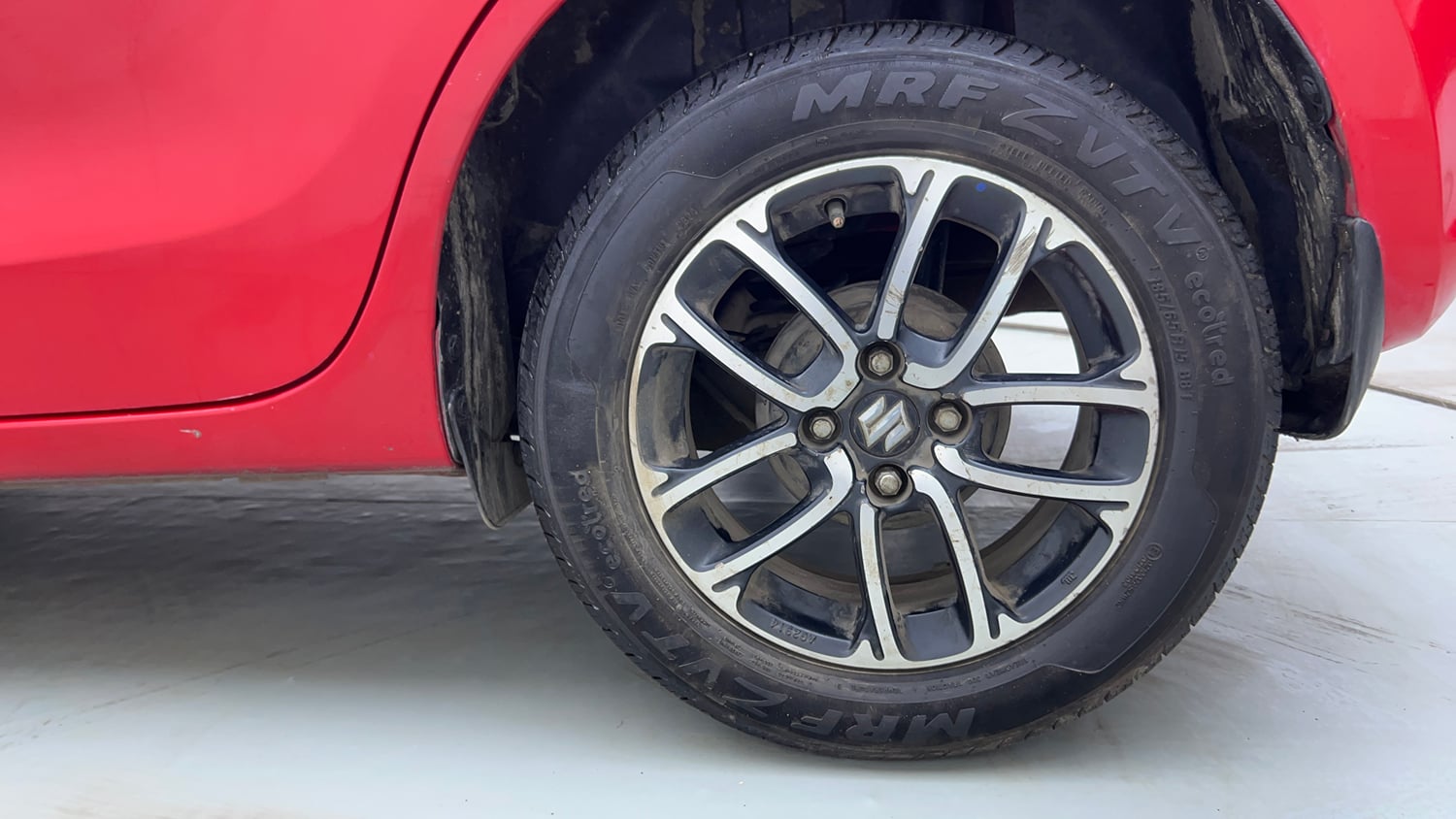 Used 2019 Maruti Suzuki Swift ZXi Plus AMT Petrol Automatic tyres LEFT REAR TYRE RIM VIEW