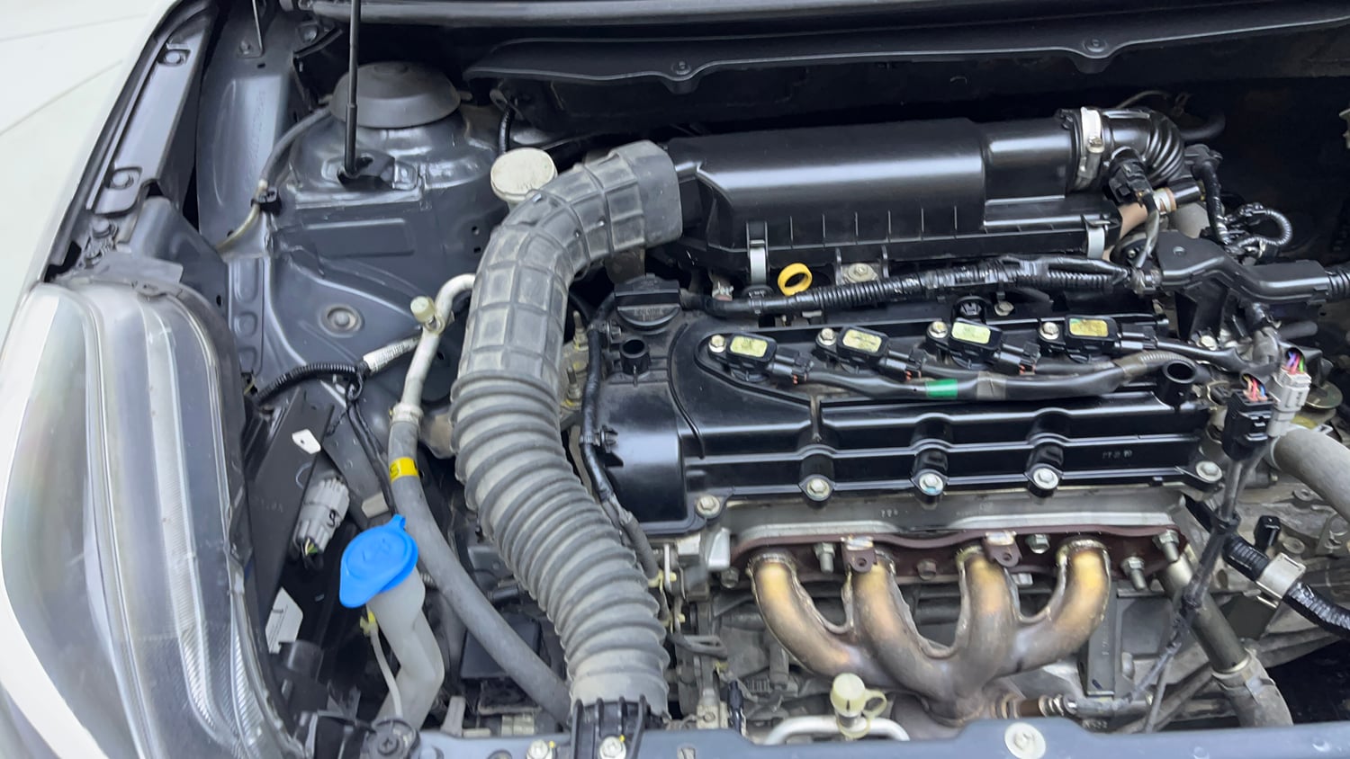 Used 2019 Maruti Suzuki Baleno Zeta Petrol Manual engine ENGINE RIGHT SIDE VIEW