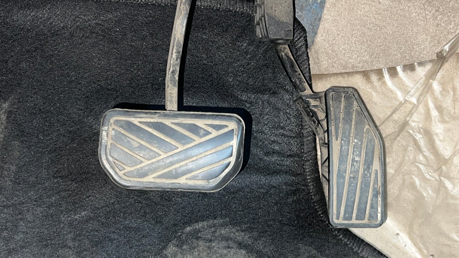 Used 2017 Maruti Suzuki Dzire VXi AMT Petrol Automatic interior PEDALS VIEW