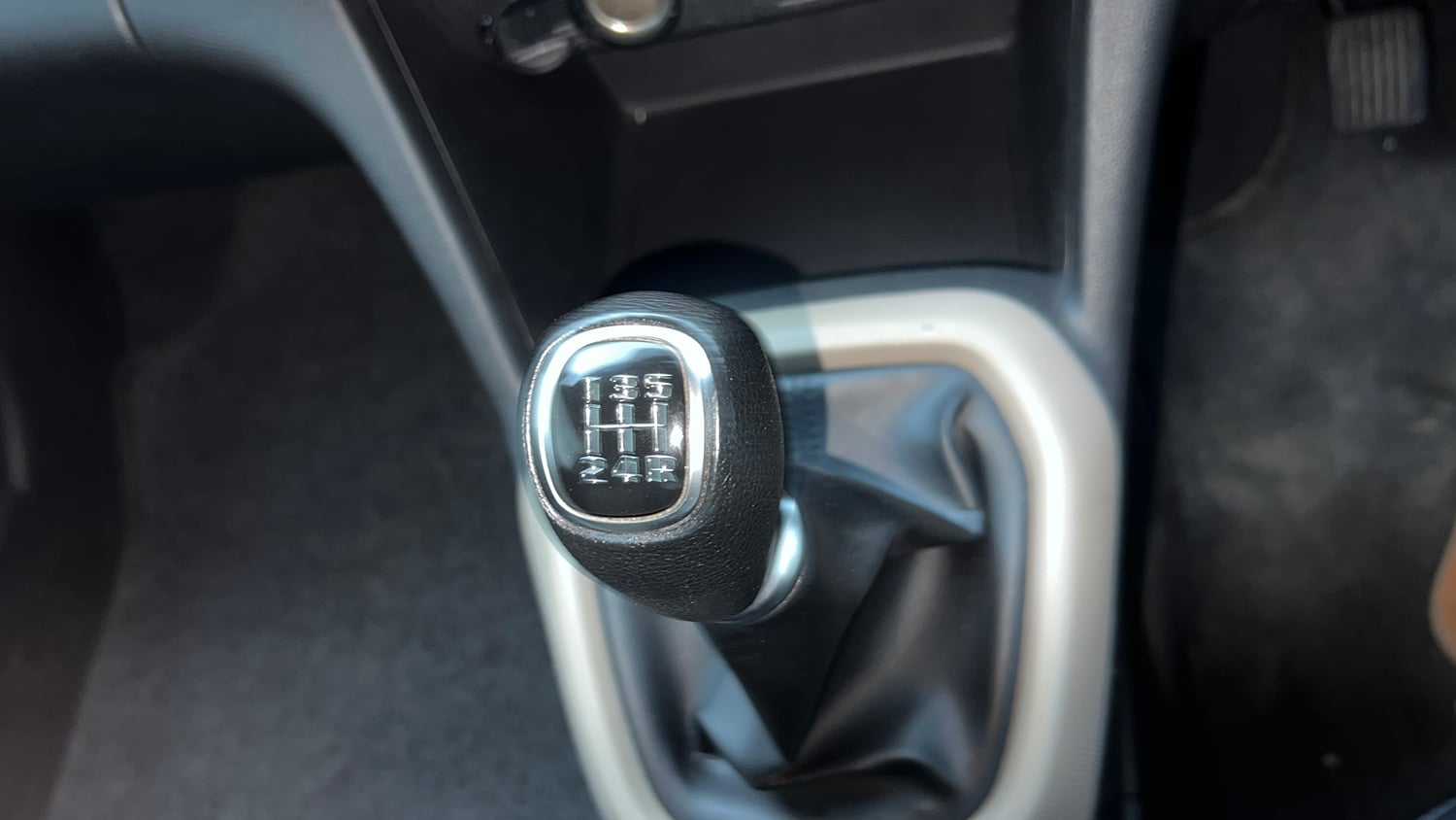 Used 2018 Hyundai Grand i10 Sportz 1.2 Kappa VTVT Petrol Manual interior GEAR  KNOB VIEW