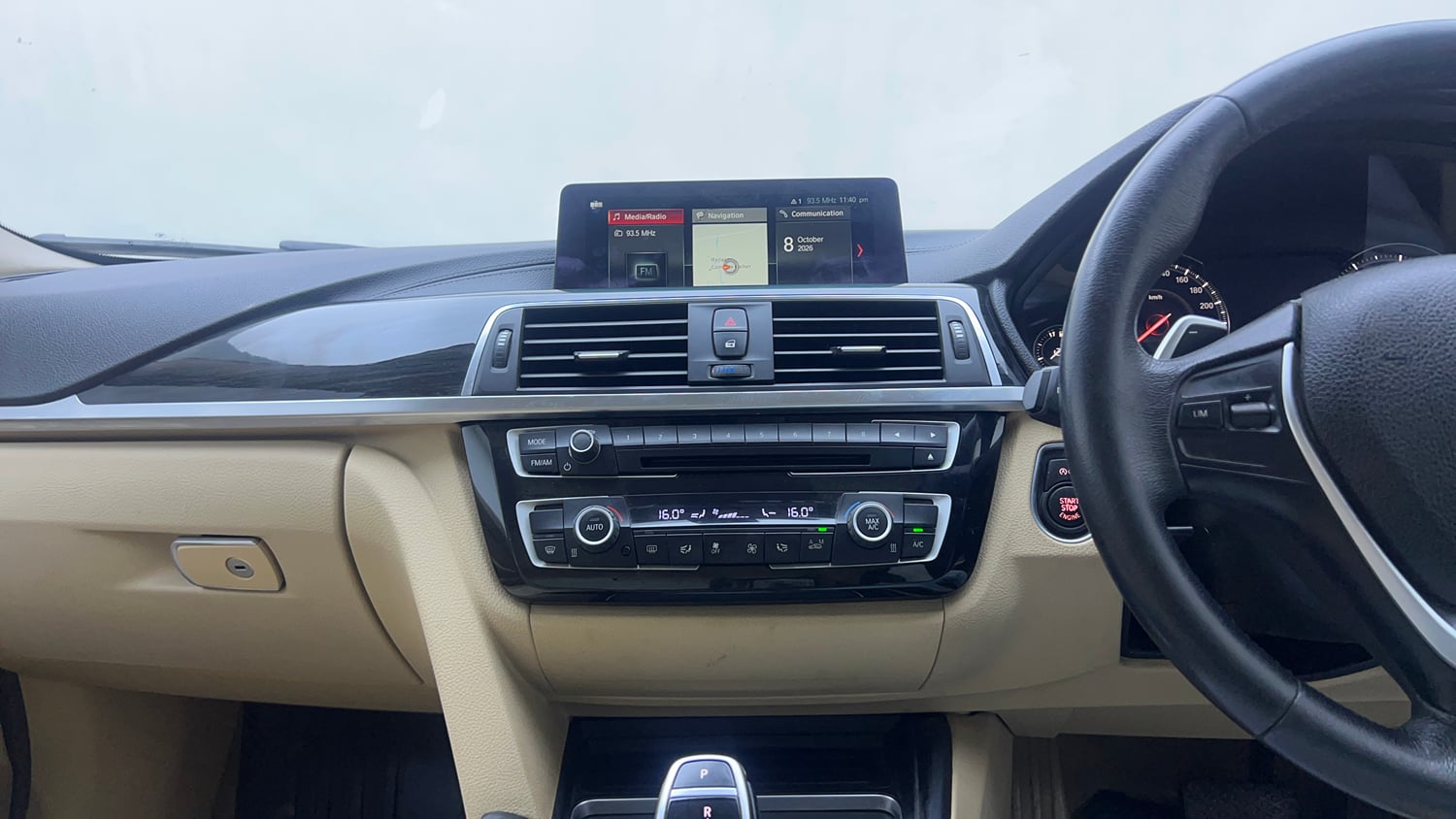 Used 2018 BMW 3 Series 320d Luxury Line Diesel Automatic interior MUSIC SYSTEM & AC CONTROL VIEW