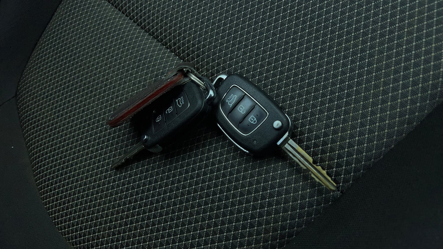 Used 2018 Hyundai Creta E Plus 1.6 Petrol Petrol Manual extra CAR KEY VIEW