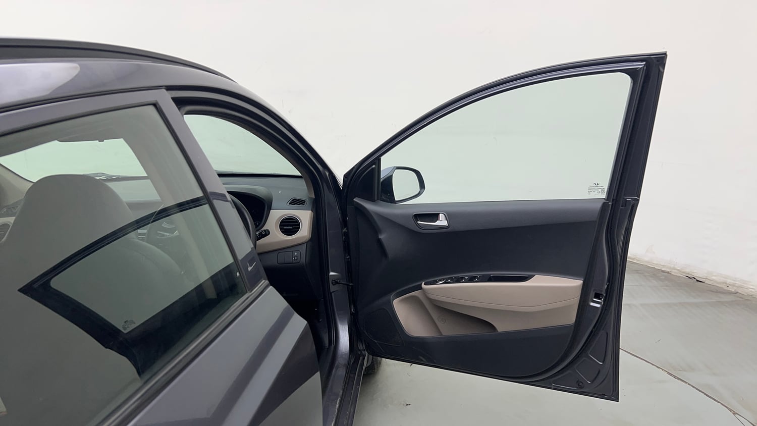 Used 2018 Hyundai Grand i10 Sportz 1.2 Kappa VTVT Petrol Manual interior RIGHT FRONT DOOR OPEN VIEW