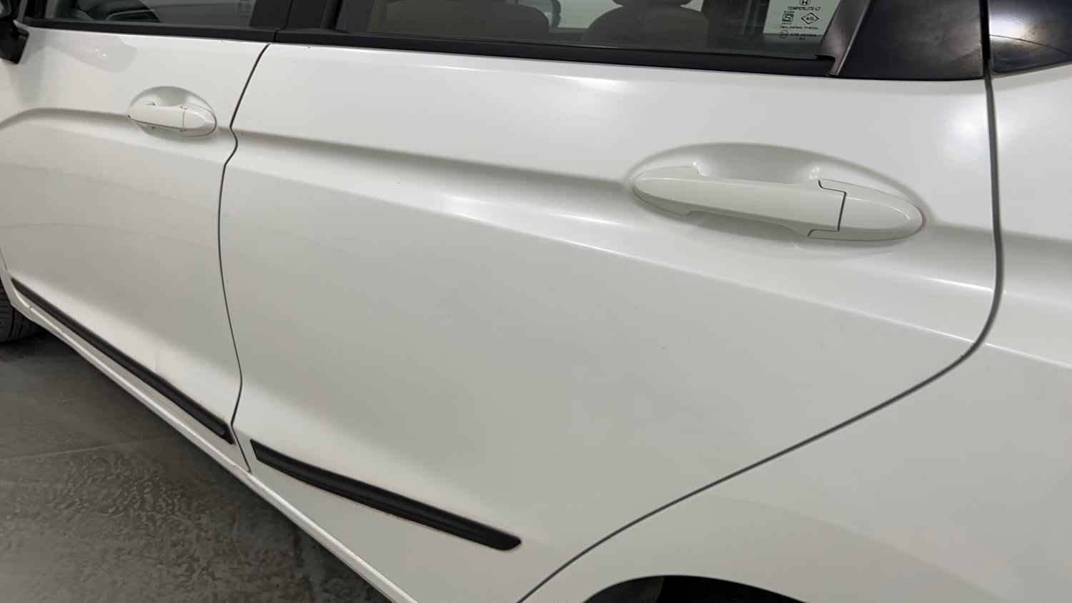 Used 2016 Honda Jazz SV Petrol Petrol Manual dents MINOR SCRATCH