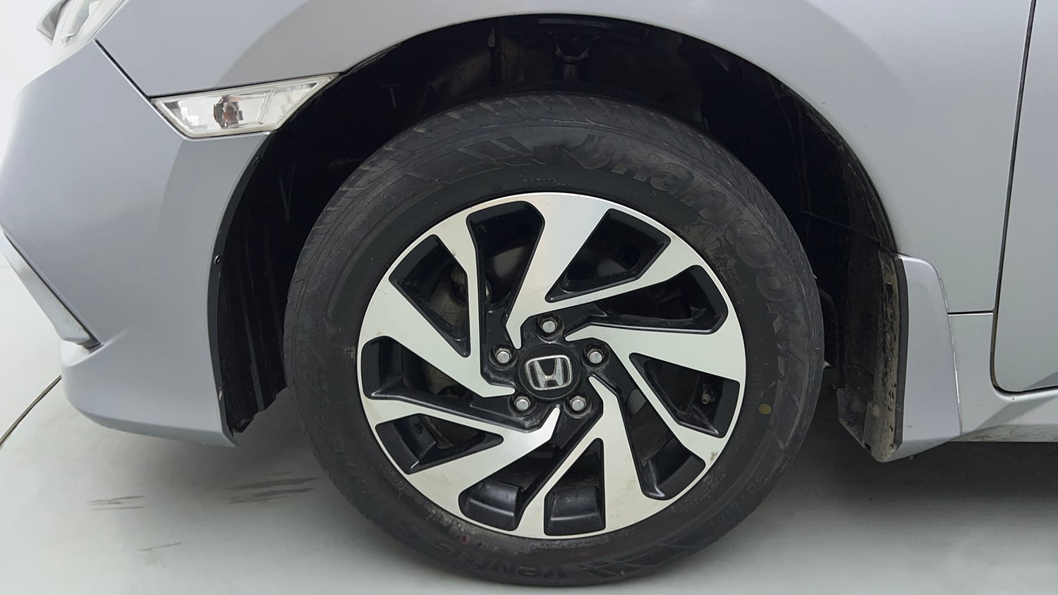Used 2019 Honda Civic V CVT Petrol Petrol Automatic tyres LEFT FRONT TYRE RIM VIEW