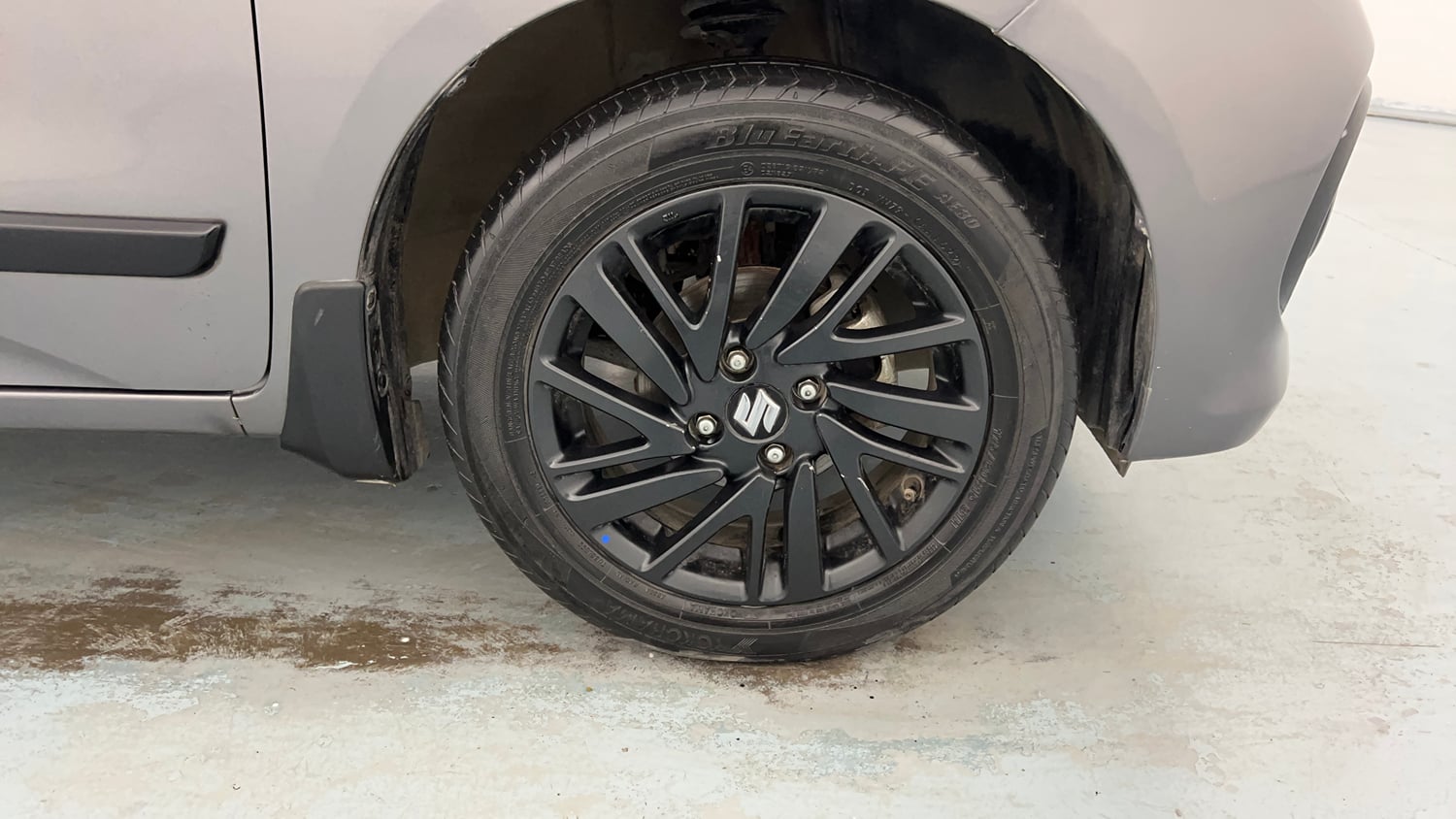 Used 2022 Maruti Suzuki Celerio ZXi Plus Petrol Manual tyres RIGHT FRONT TYRE RIM VIEW