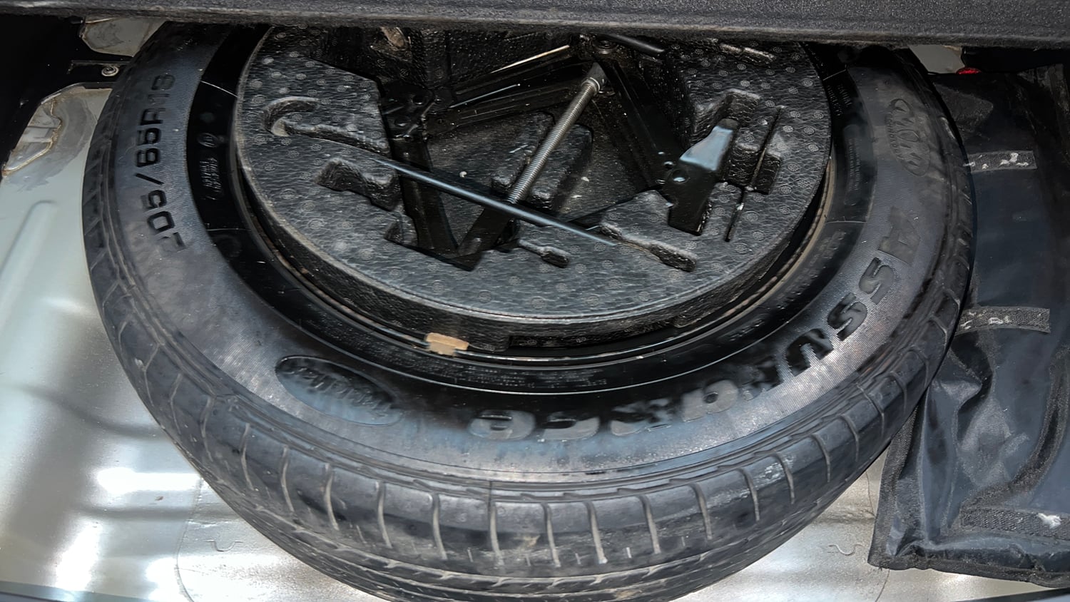 Used 2018 Hyundai Creta E Plus 1.6 Petrol Petrol Manual tyres SPARE TYRE VIEW
