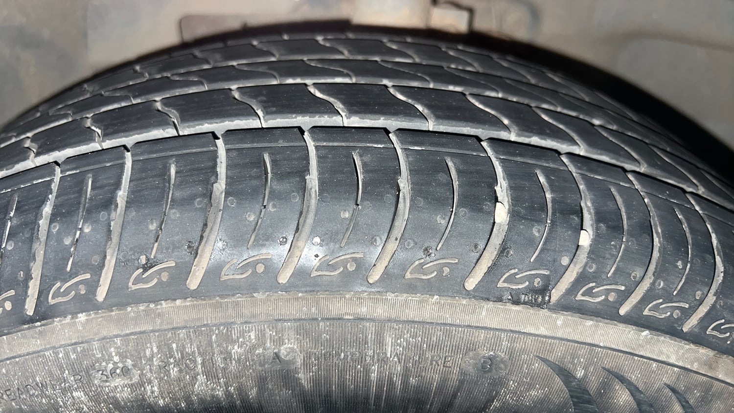 Used 2019 Ford EcoSport Titanium 1.5L Ti-VCT Petrol Manual tyres LEFT FRONT TYRE TREAD VIEW