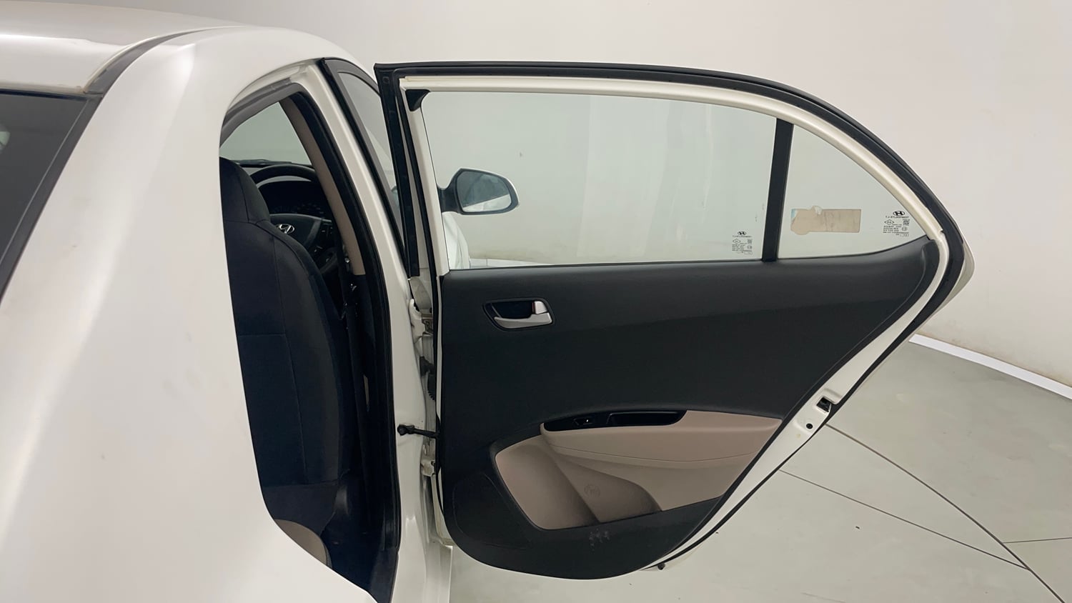 Used 2014 Hyundai Xcent S 1.2 (O) Petrol Manual interior RIGHT REAR DOOR OPEN VIEW