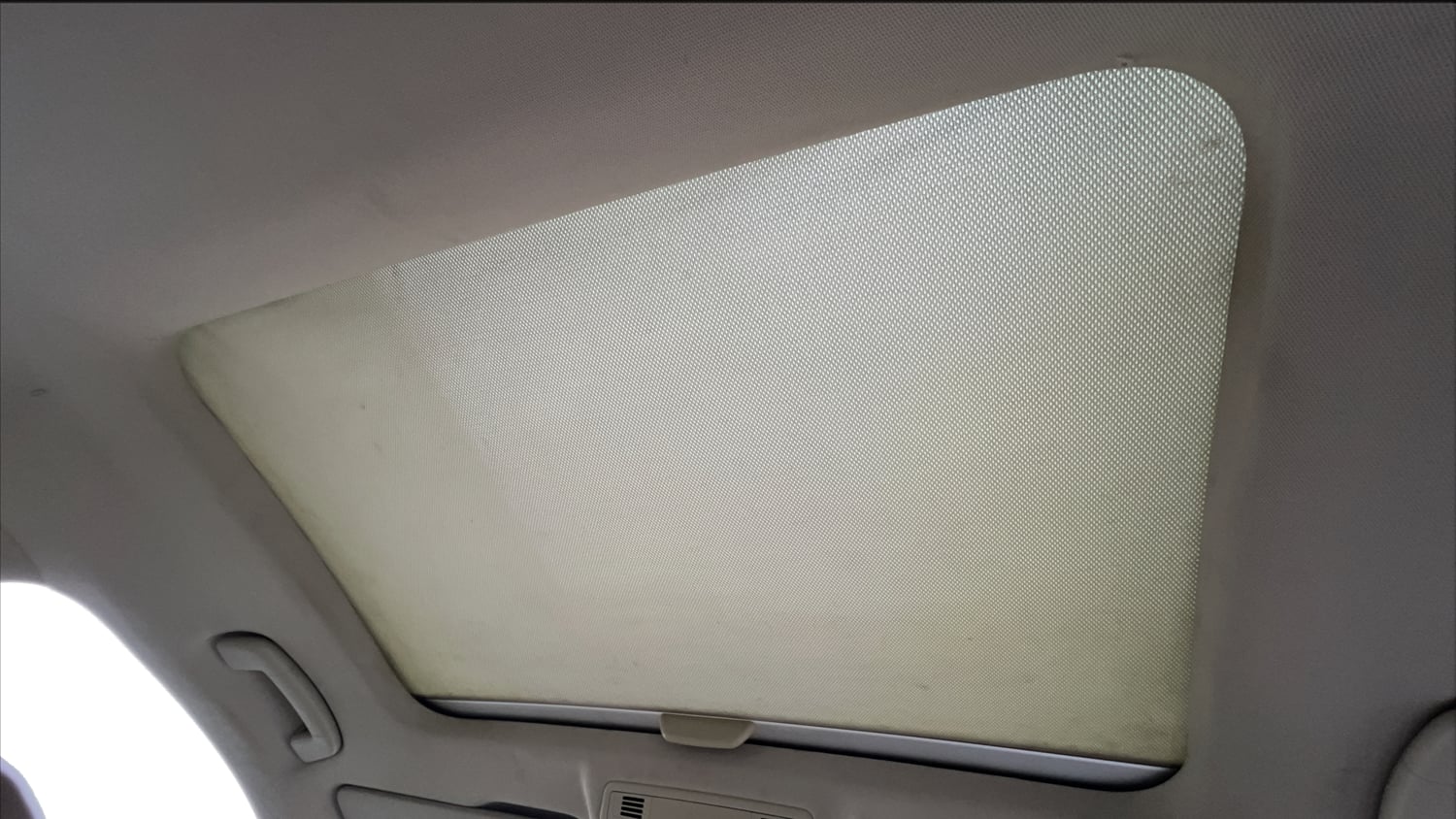 Used 2018 Skoda Superb L&K TSI AT Petrol Automatic top_features Sunroof