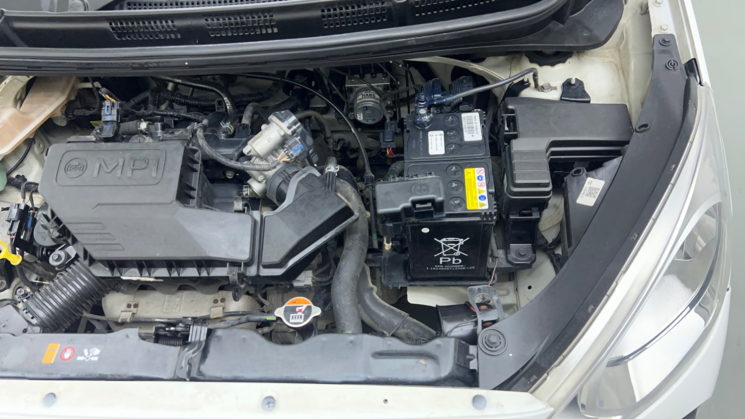 Used 2020 Hyundai Santro Magna Petrol Manual engine ENGINE LEFT SIDE VIEW