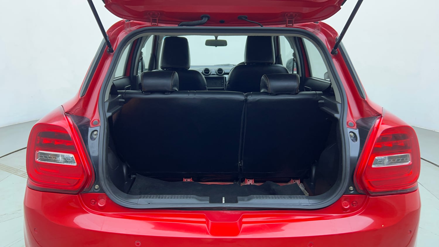 Used 2019 Maruti Suzuki Swift ZXi Plus AMT Petrol Automatic interior DICKY INSIDE VIEW